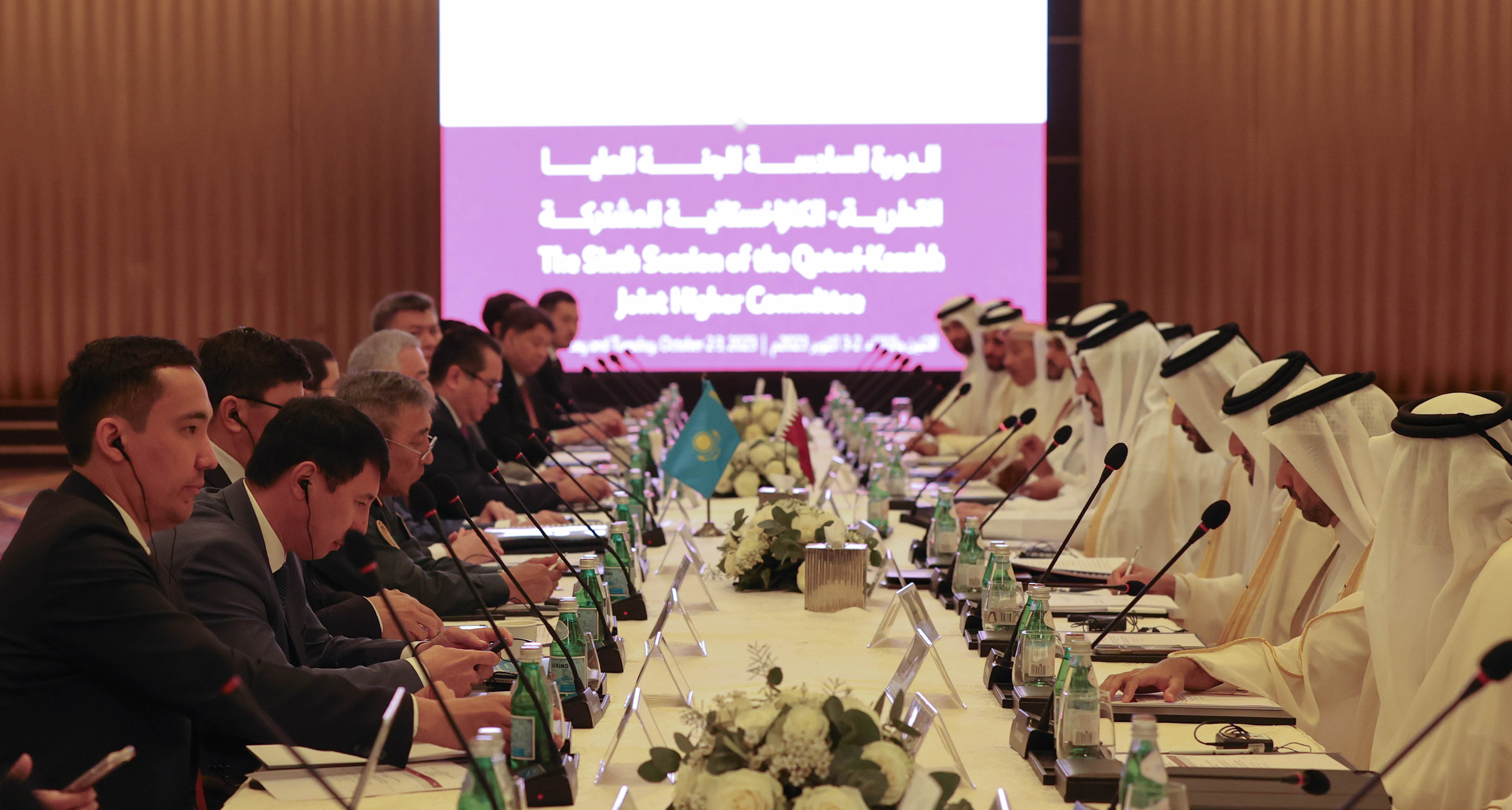 دولة قطر وجمهورية كازاخستان تبحثان تعزيز العلاقات بين البلدين
