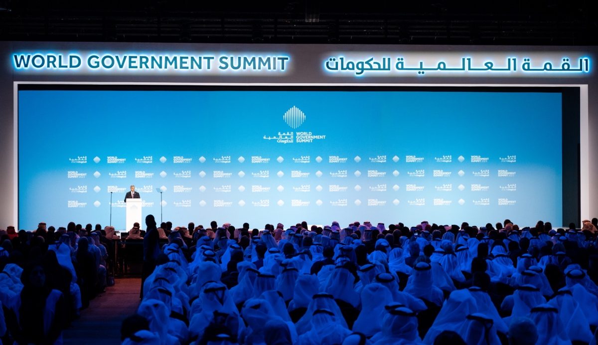 سعادة وزير التجارة والصناعة يشارك في القمة العالمية للحكومات في دبي